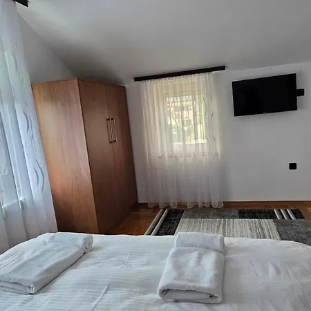 Zlatna Kruna * Μπάνια Λούκα