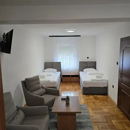 Zlatna Kruna Διαμέρισμα Μπάνια Λούκα